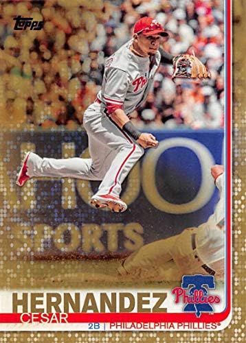 2019 Topps Altın Beyzbol 331 Cesar Hernandez SER / 2019 Philadelphia Phillies Resmi MLB Ticaret Kartı Topps Tarafından